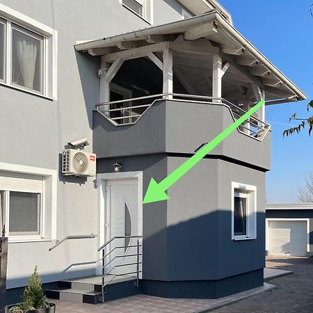 4 Stars Rooms Near Airport Scitarjevo Εξωτερικό φωτογραφία