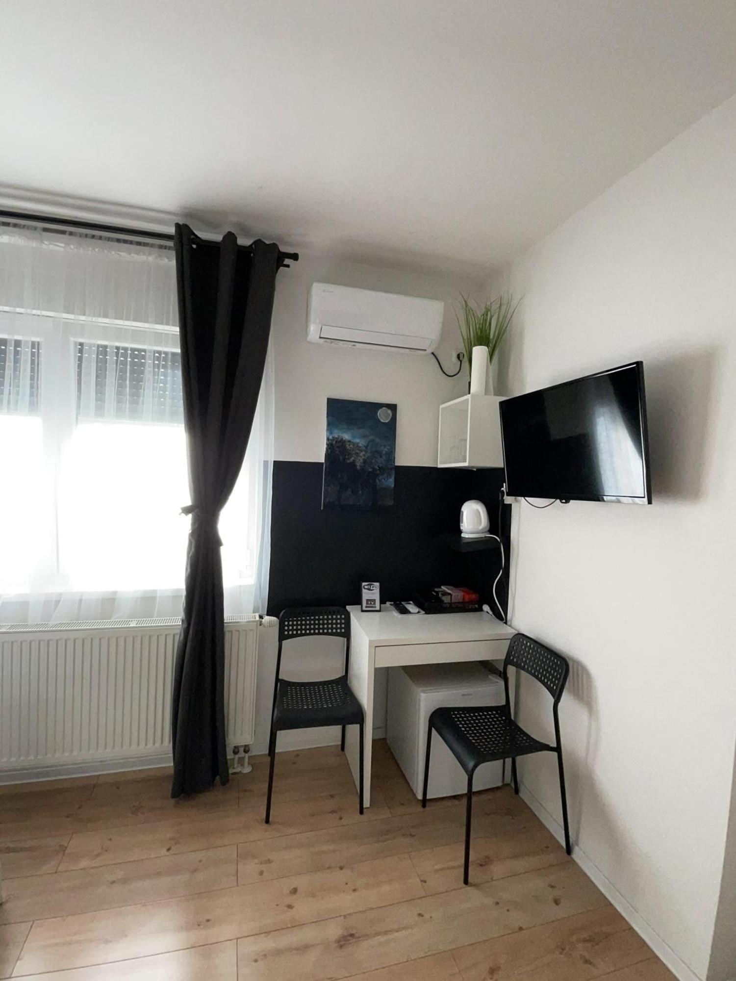 4 Stars Rooms Near Airport Scitarjevo Εξωτερικό φωτογραφία